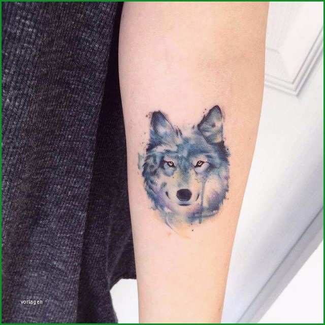 wolf tattoo vorlage schone watercolor style wolf tattoo wolf tattoos pinterest